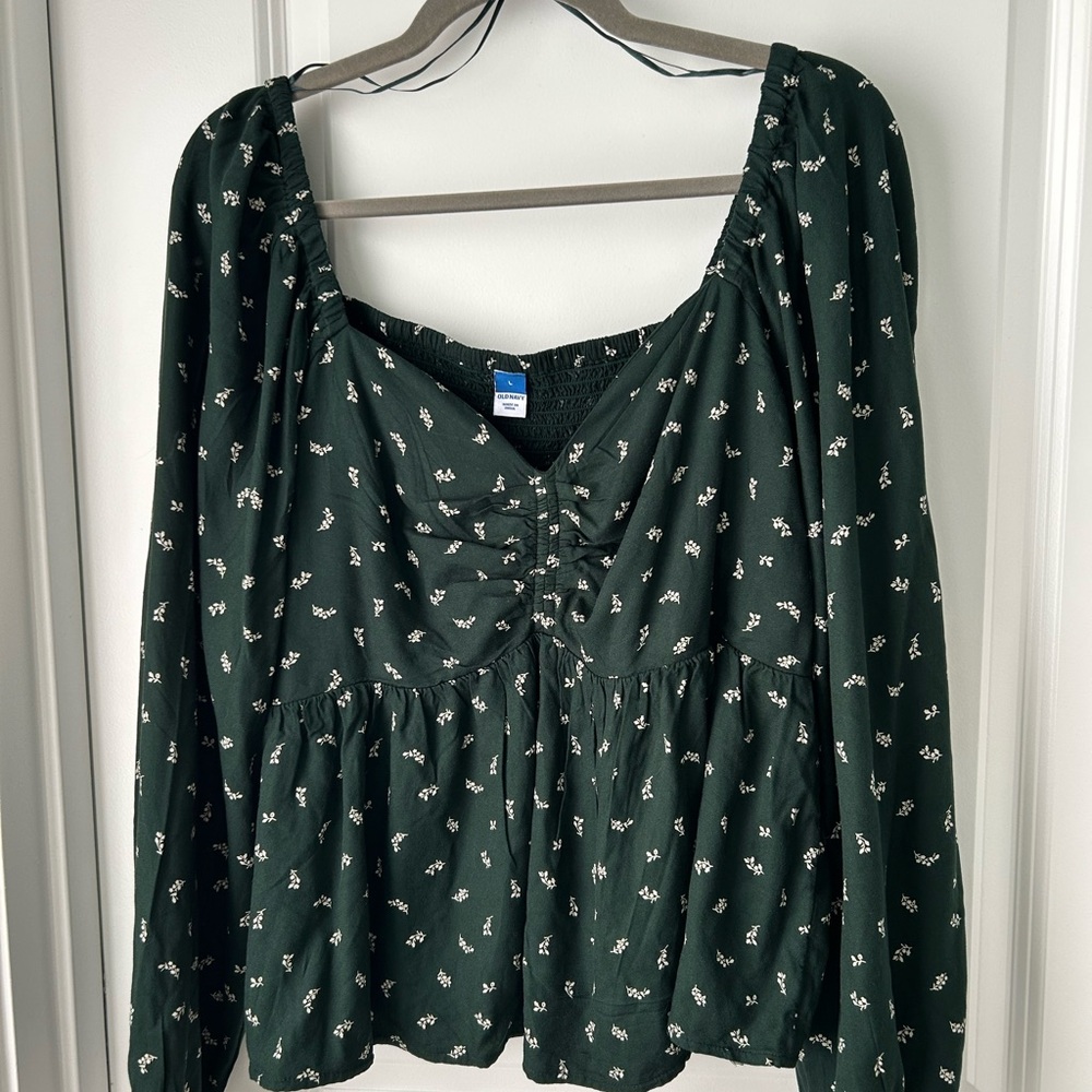 NWT Floral Green Old Navy Women's Top